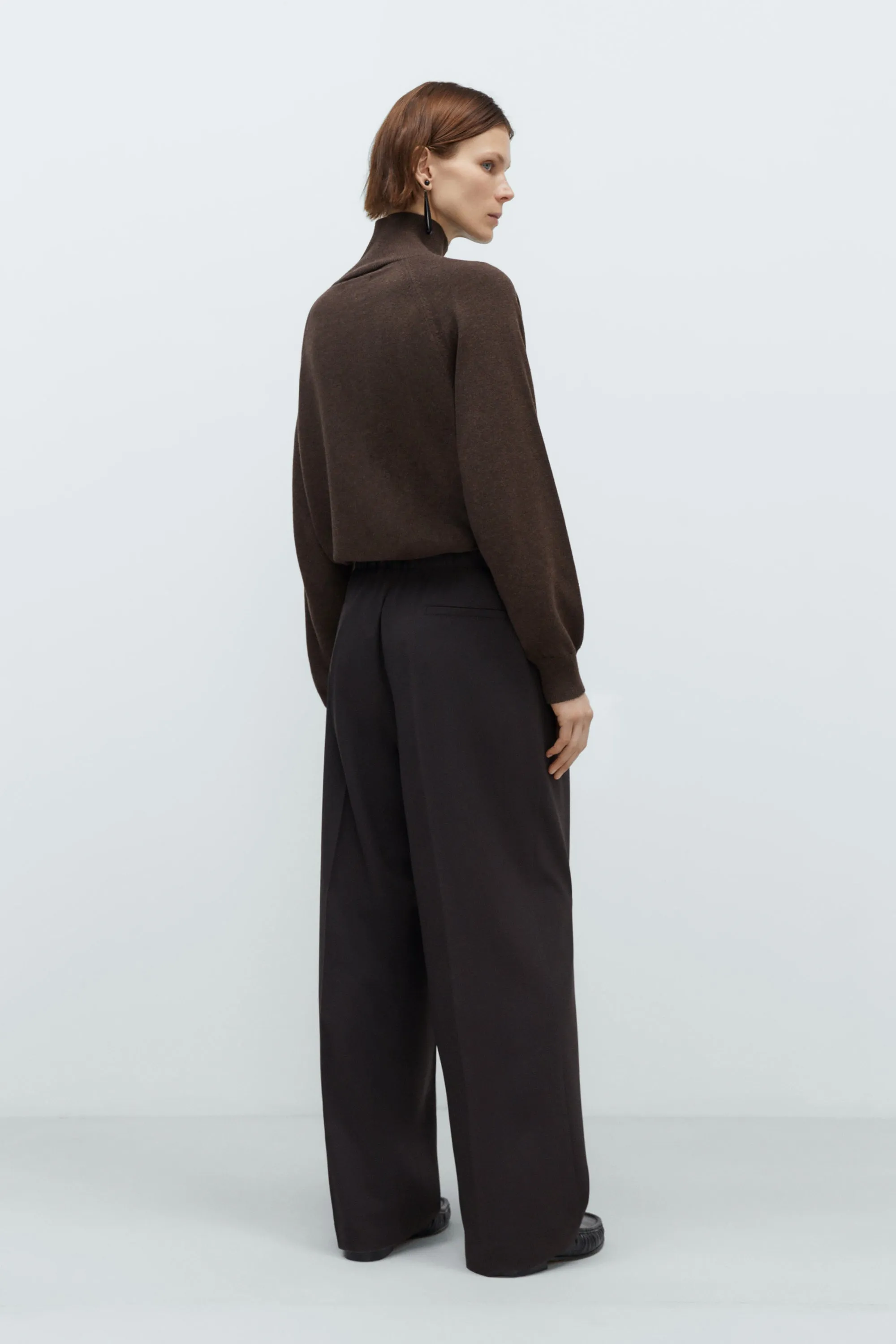 PLEATED RELAXED PANTS sold by Cordera product image thumbnail 3