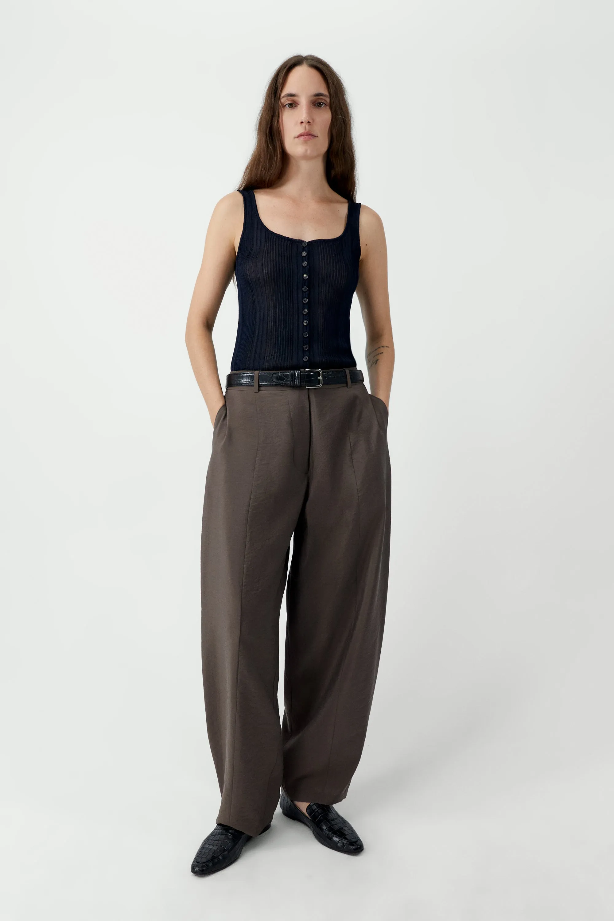 SILK BARREL PANTS sold by Cordera