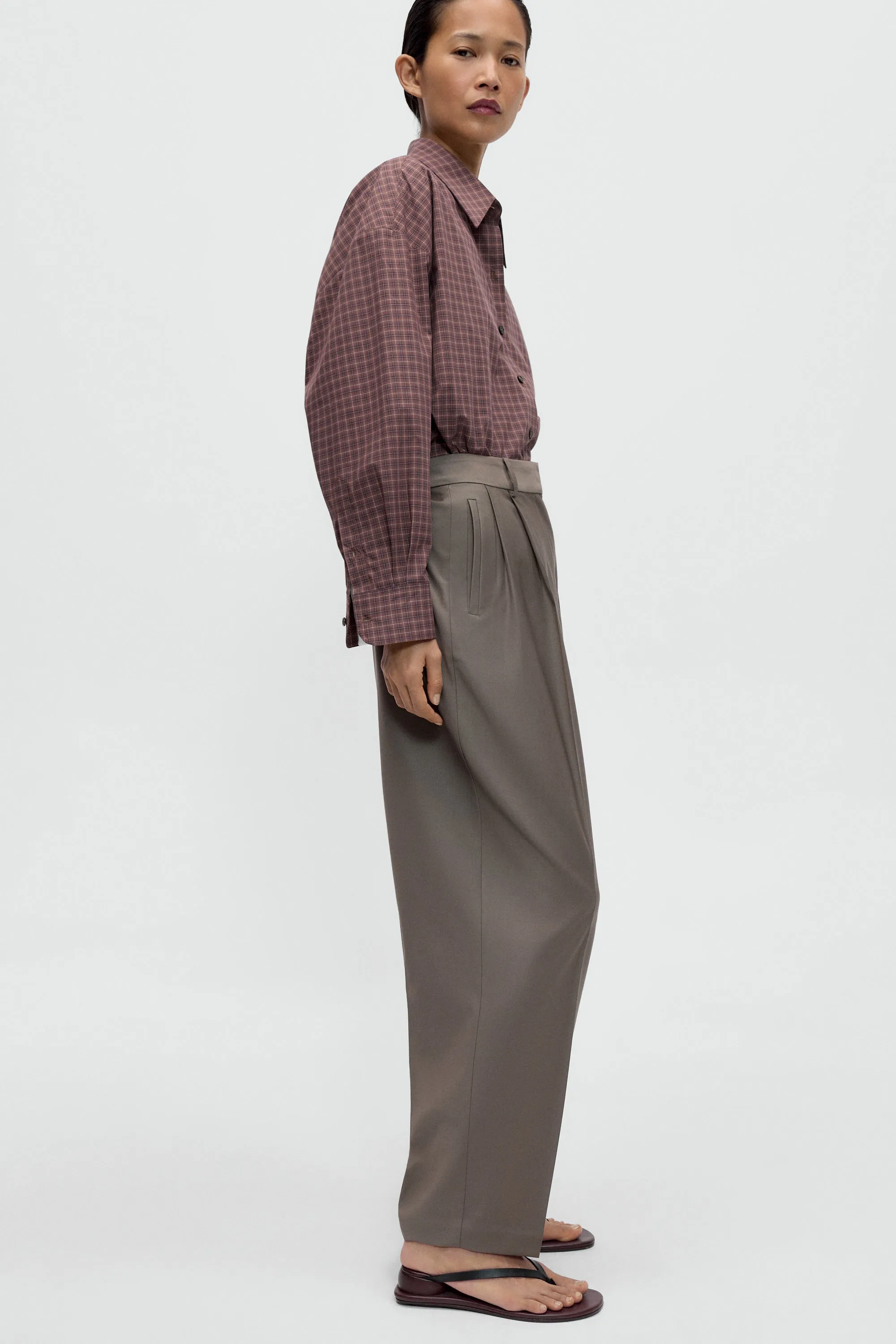 VIRGIN WOOL MASCULINE BARREL PANTS sold by Cordera product image thumbnail 4