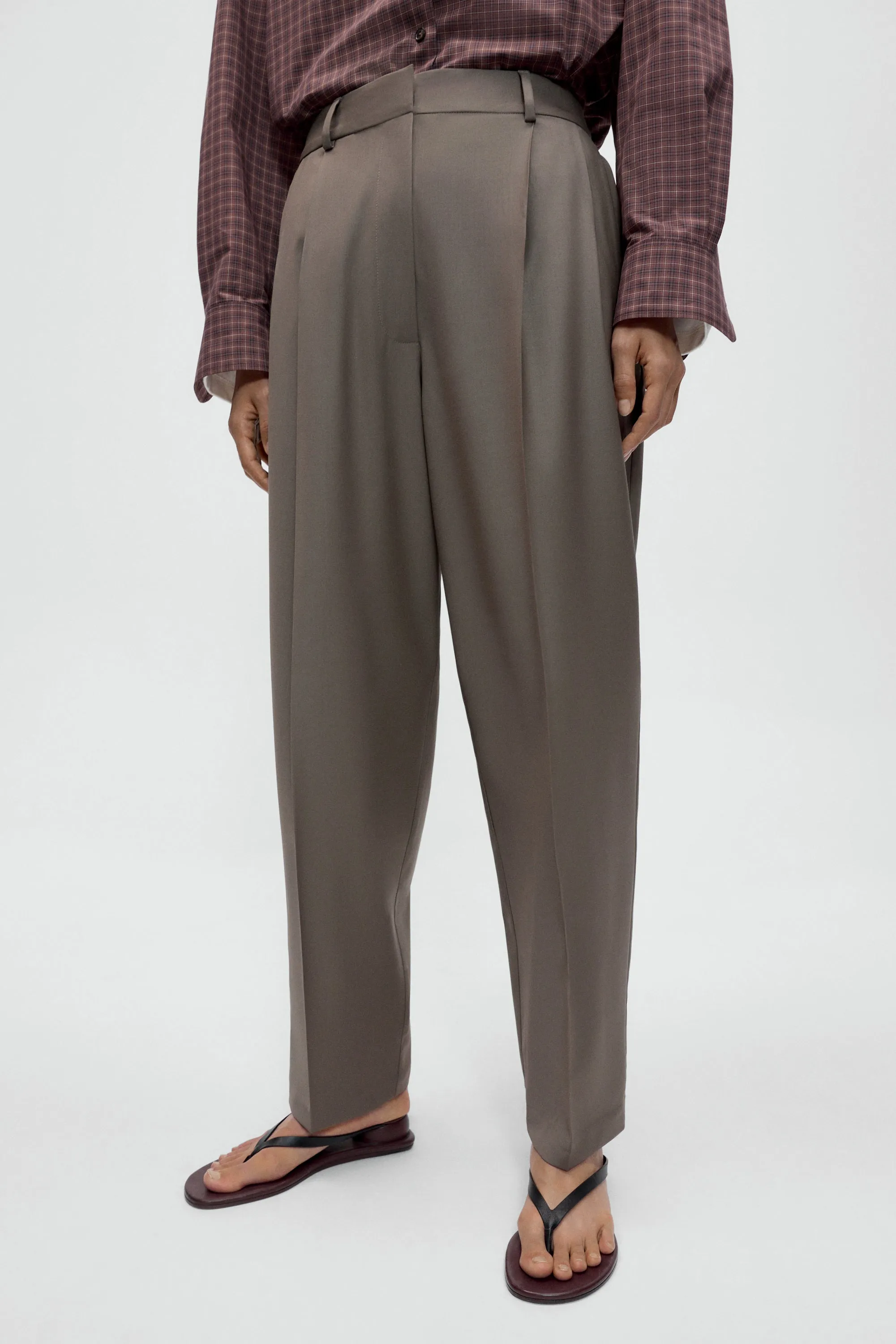 VIRGIN WOOL MASCULINE BARREL PANTS sold by Cordera product image thumbnail 2