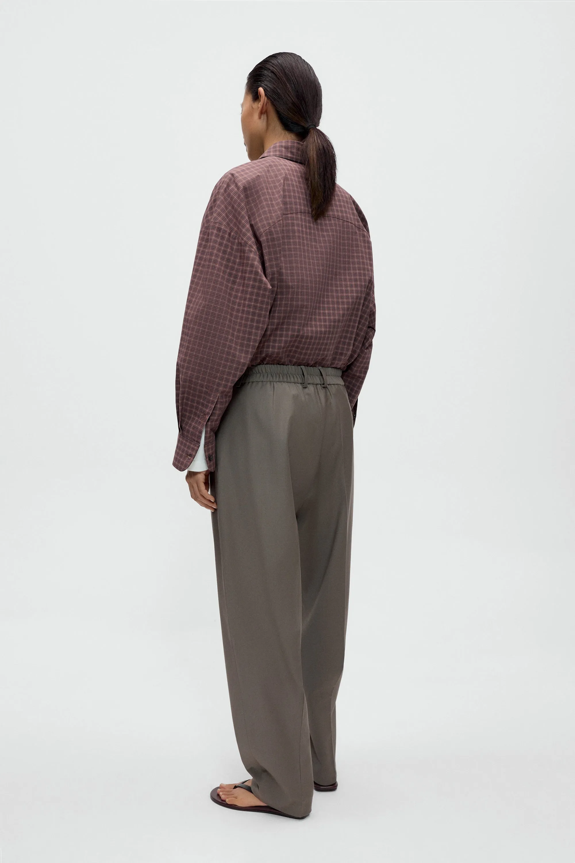 VIRGIN WOOL MASCULINE BARREL PANTS sold by Cordera product image thumbnail 3