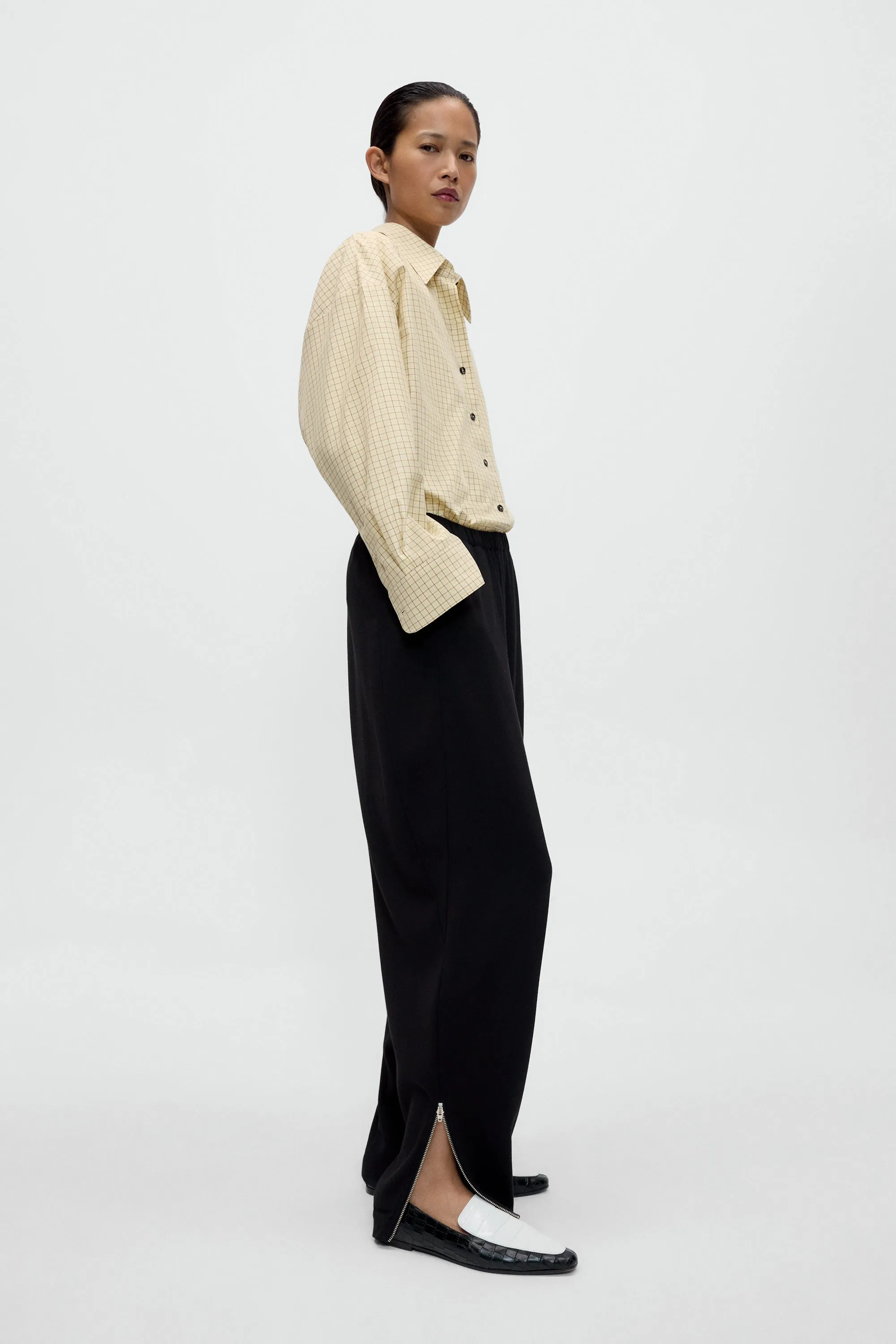 LOUNGE PANTS sold by Cordera product image thumbnail 4