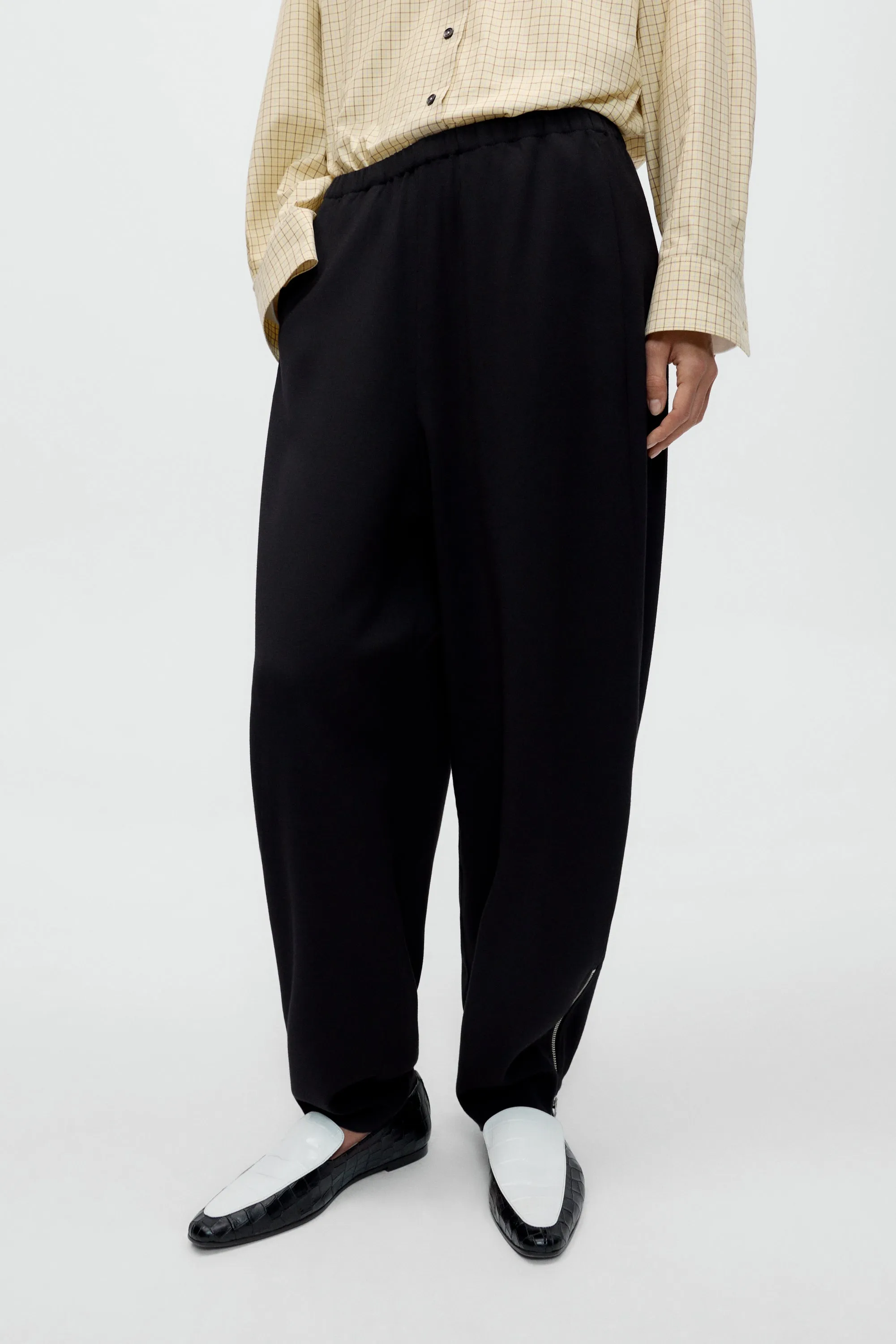 LOUNGE PANTS sold by Cordera product image thumbnail 2