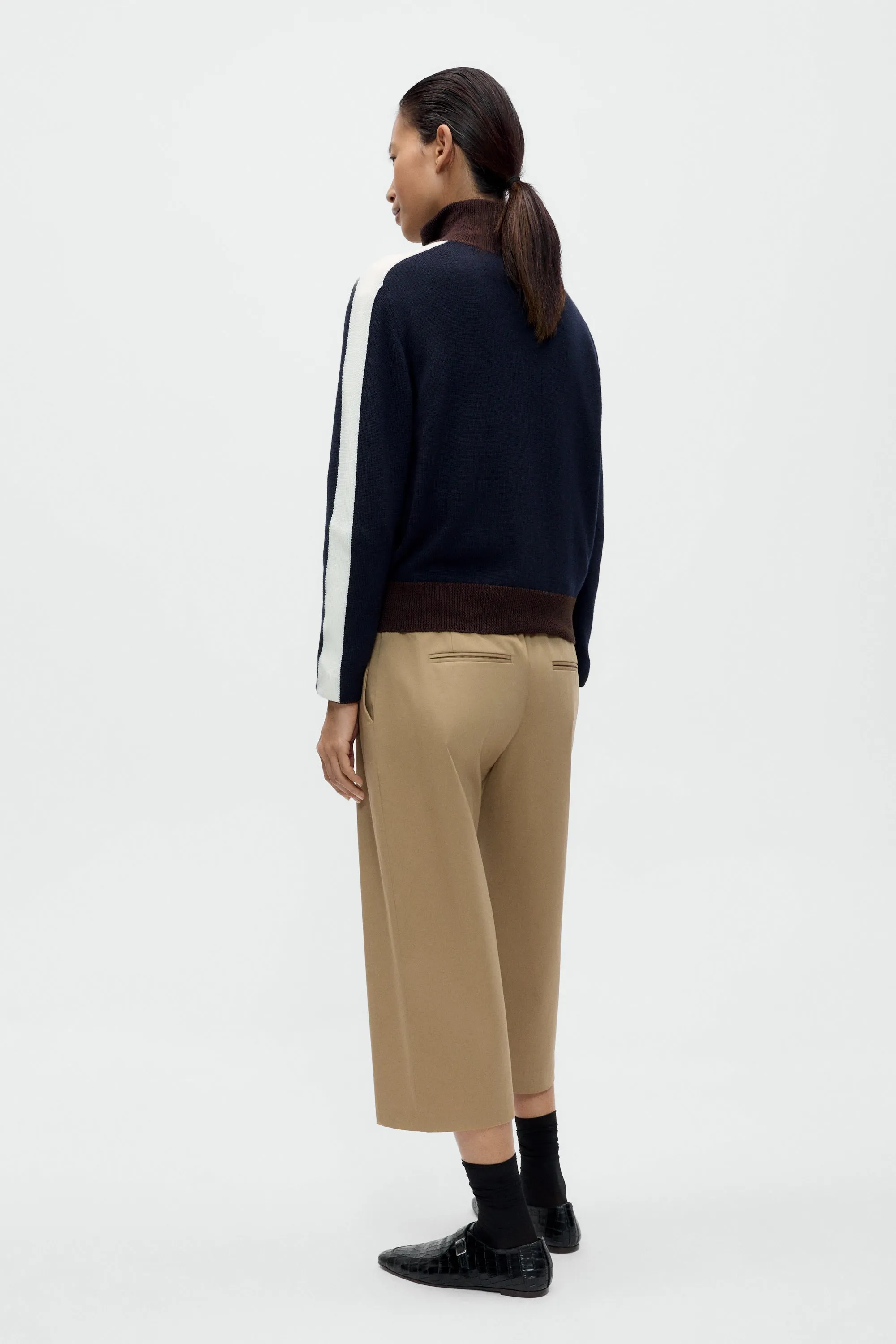 LOW RISE COTTON CAPRI PANTS sold by Cordera product image thumbnail 3