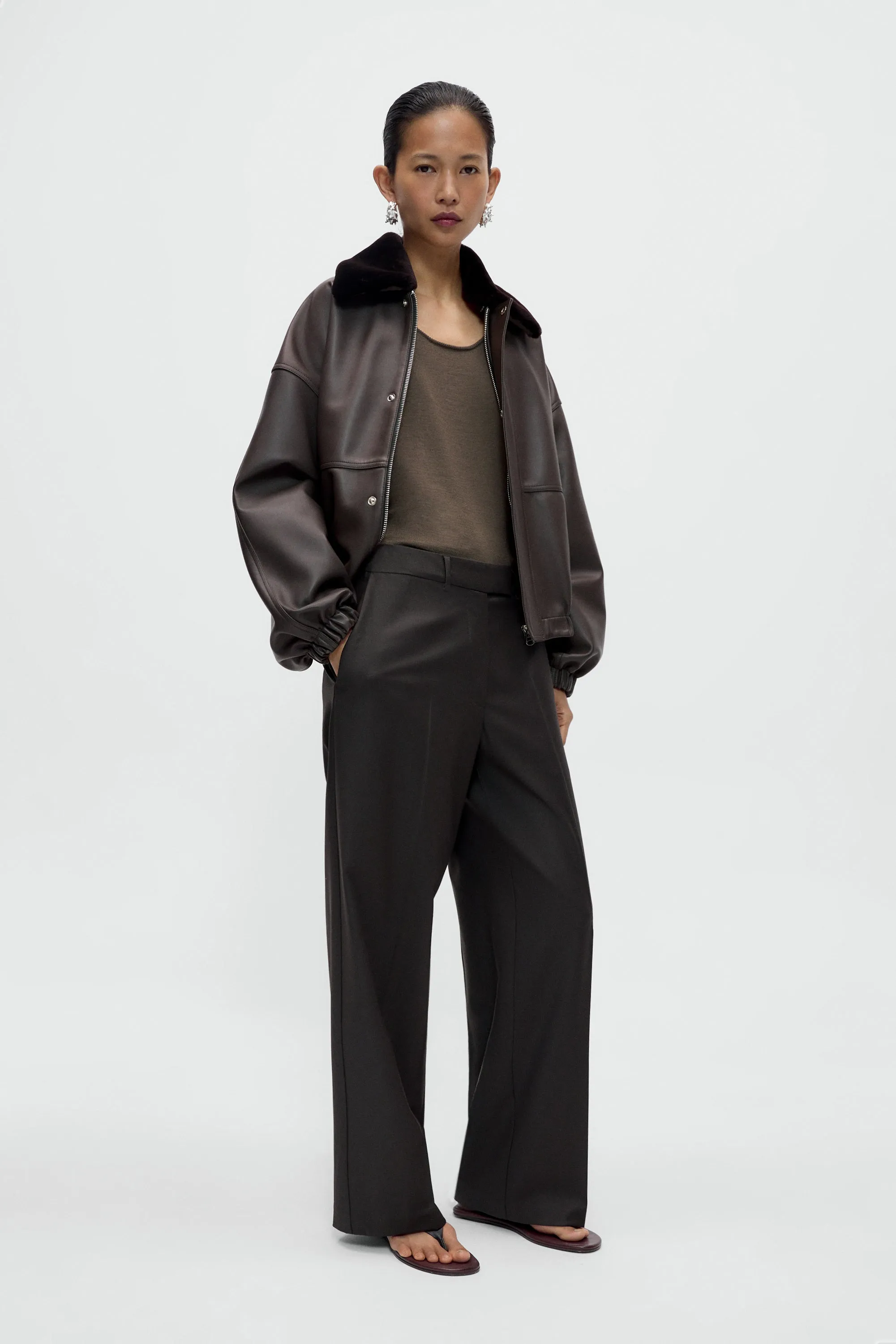 LOW RISE VIRGIN WOOL PANTS sold by Cordera