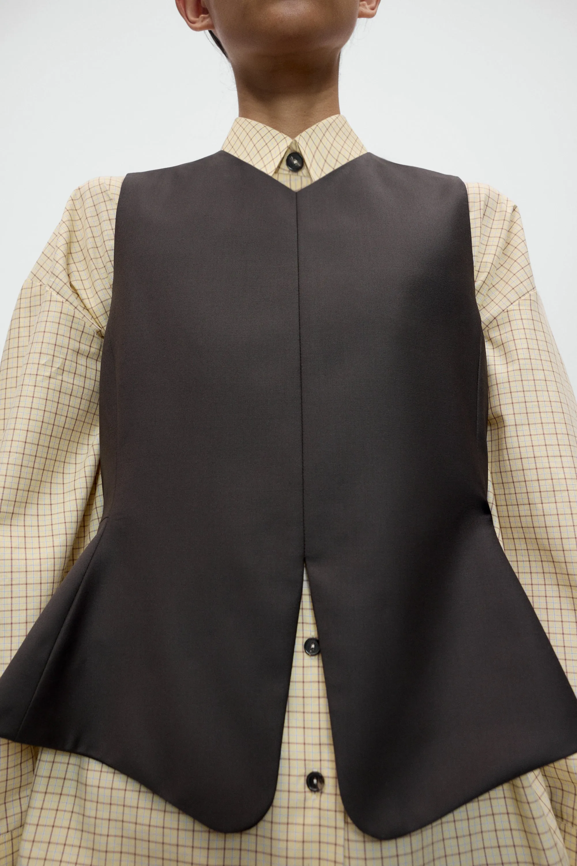TAILORED PEPLUM VEST sold by Cordera product image thumbnail 4