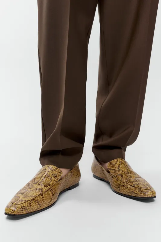 POINTY SNAKE LOAFER made by Cordera