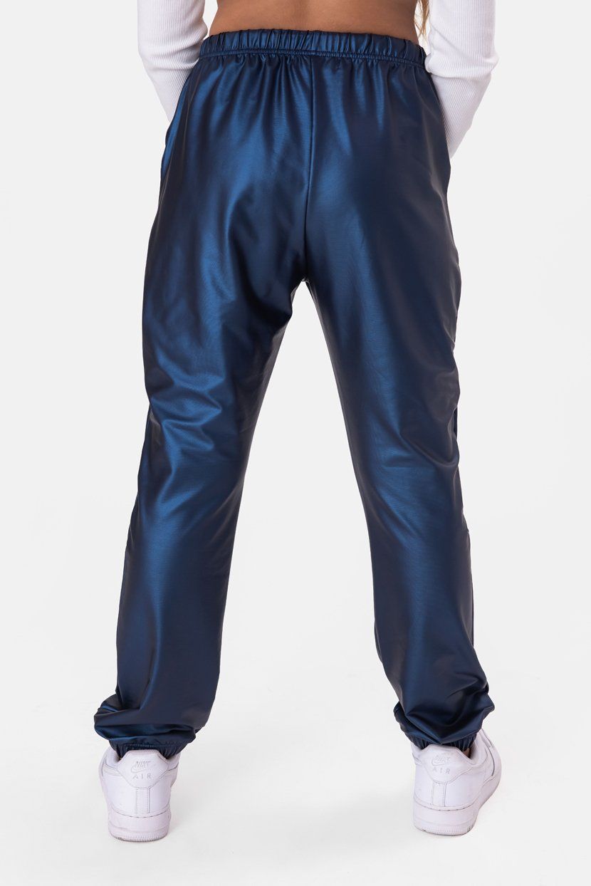 מכנסי טרנינג לקסי דמוי עור sold by Adika product image thumbnail 4