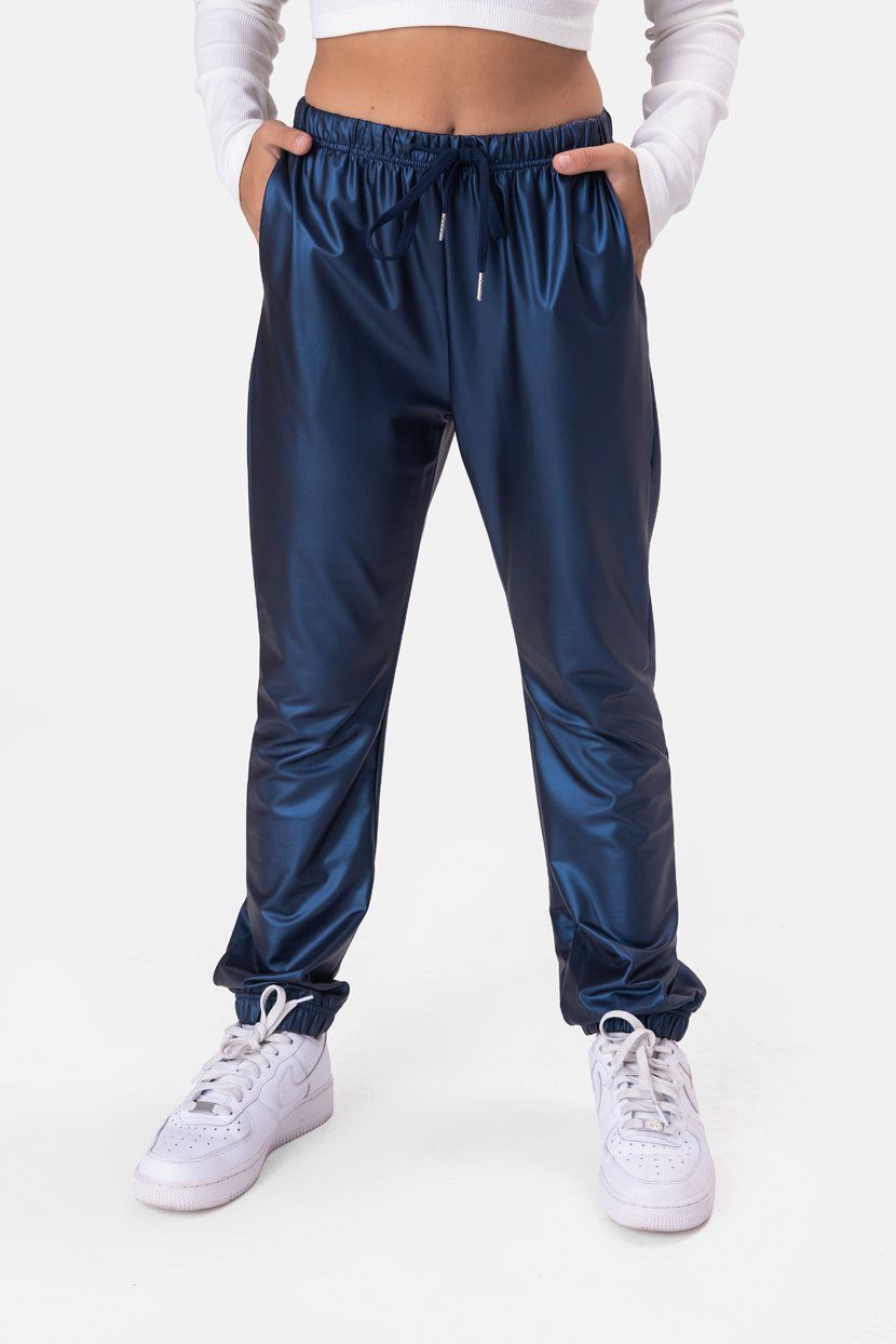 מכנסי טרנינג לקסי דמוי עור sold by Adika