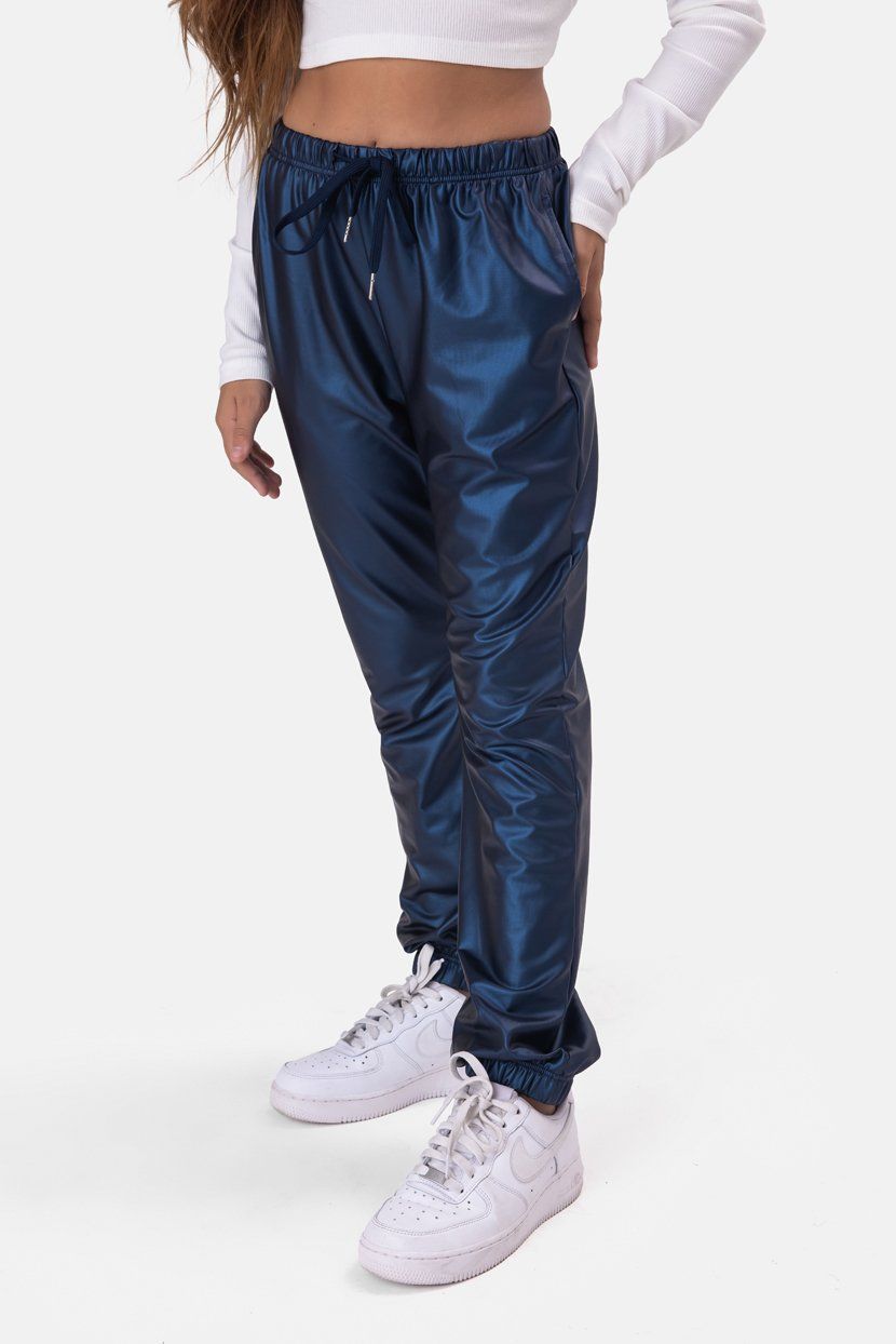 מכנסי טרנינג לקסי דמוי עור sold by Adika product image thumbnail 3