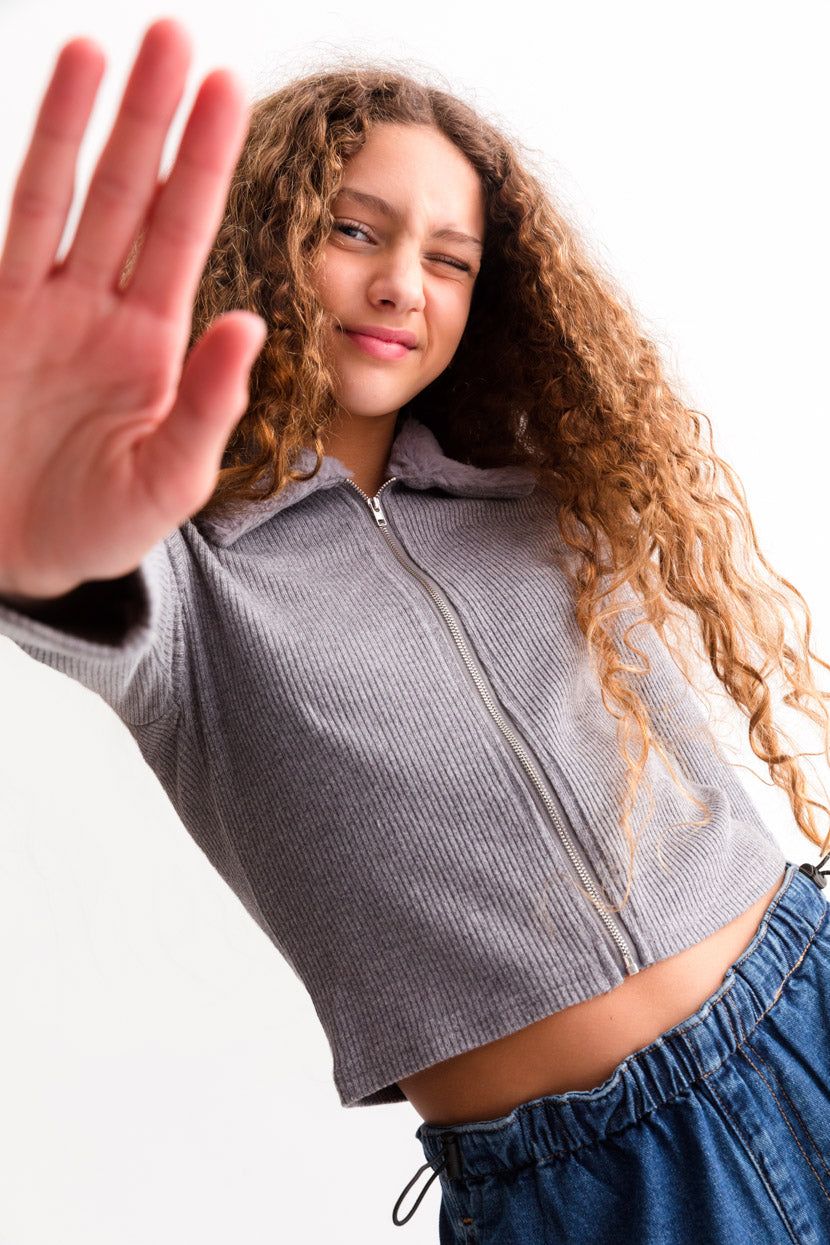 סריג ריין צווארון פרוותי sold by Adika