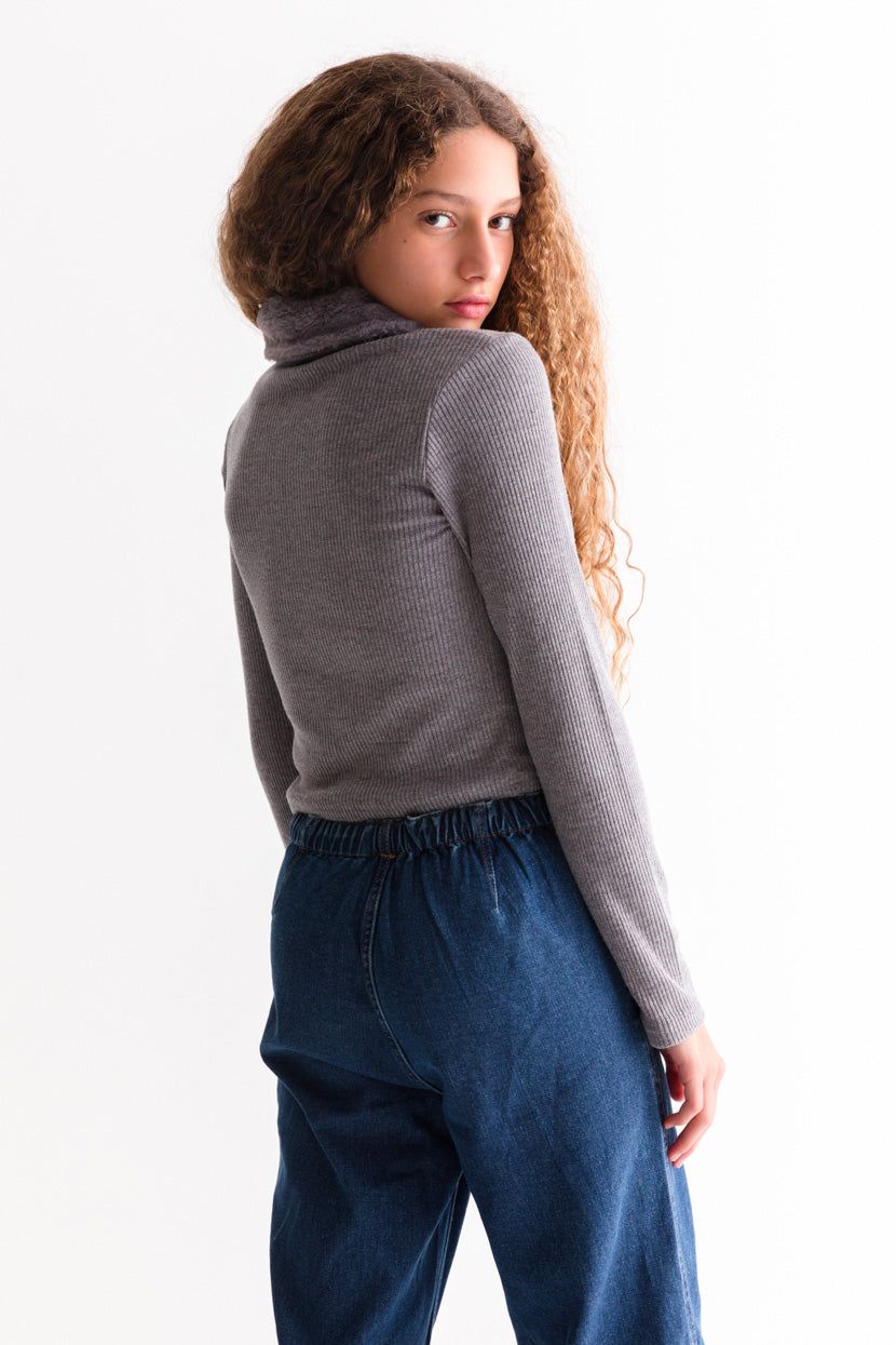 סריג ריין צווארון פרוותי sold by Adika product image thumbnail 2