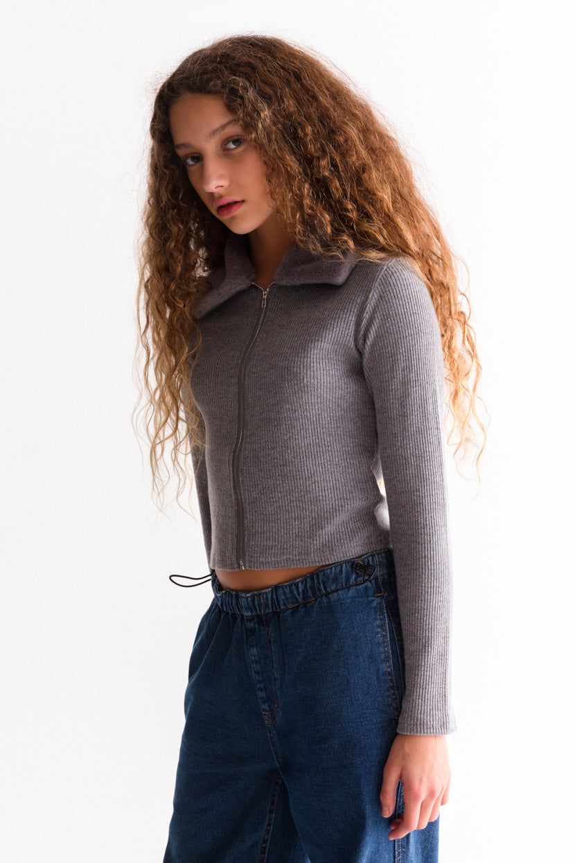 סריג ריין צווארון פרוותי sold by Adika product image thumbnail 3