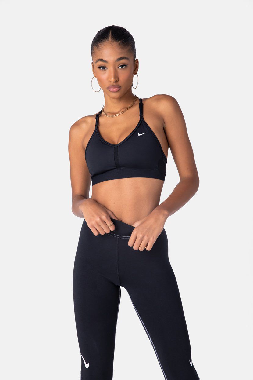 טופ חזייה רייסר דריי-פיט // NIKE sold by Adika