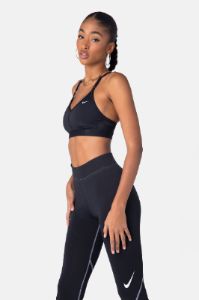 טופ חזייה רייסר דריי-פיט // NIKE sold by Adika