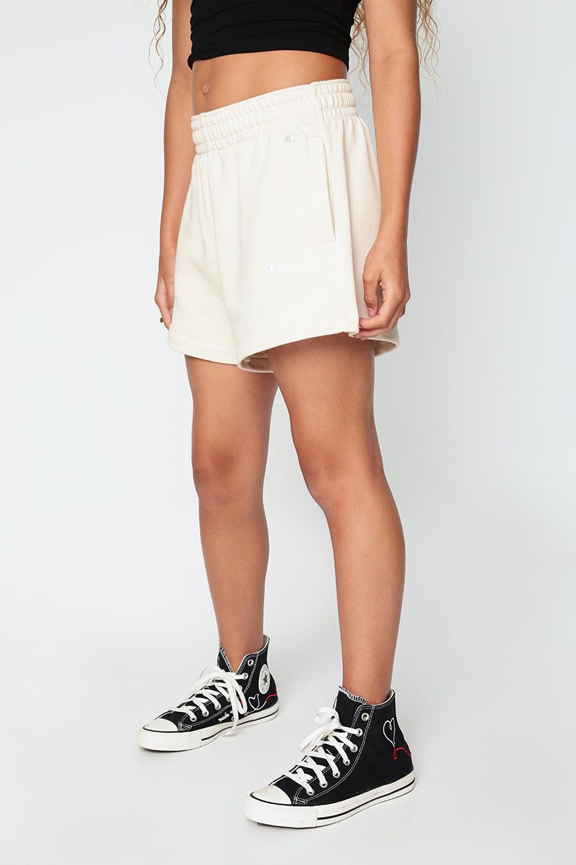 מכנסיים קצרים דיטייל לוגו // Champion sold by Adika