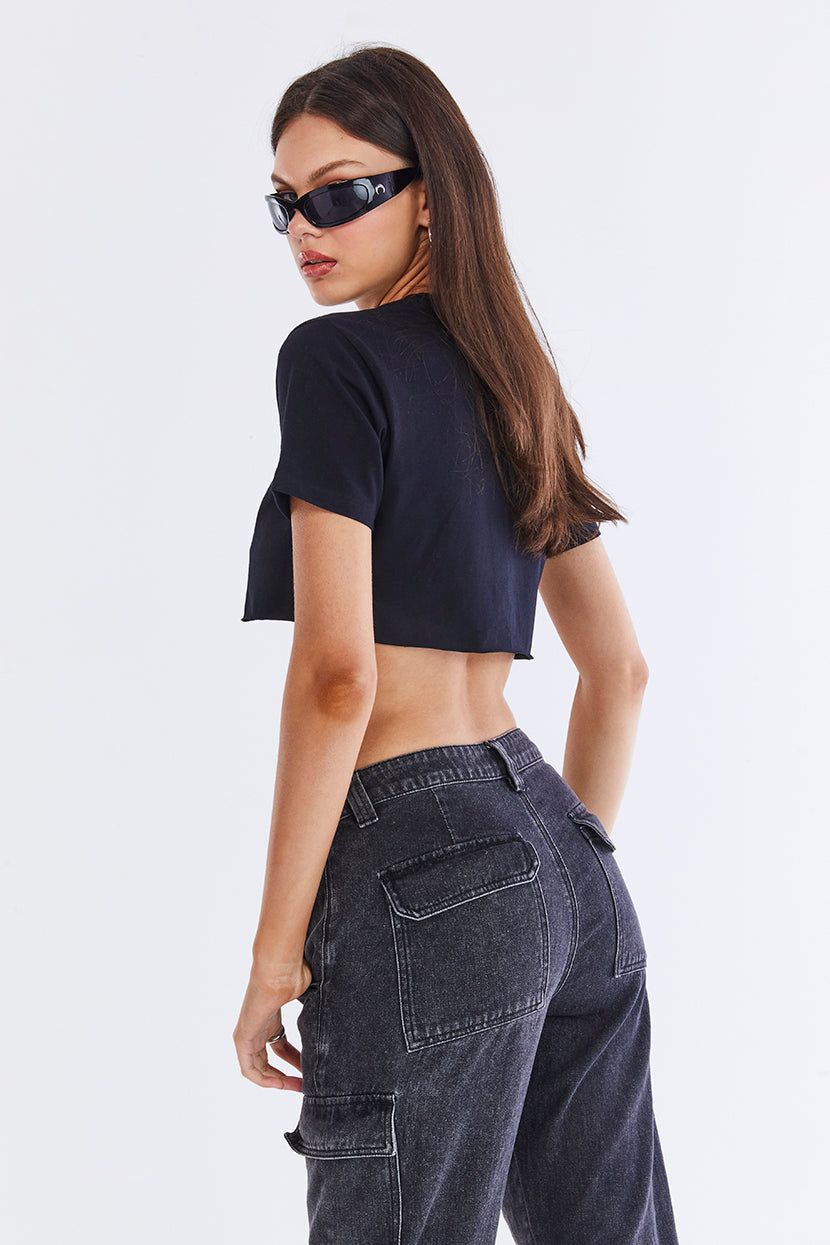 טי-שירט קרופ Set the Tone סיומת גזורה sold by Adika product image thumbnail 4