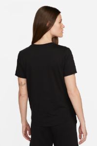 טי-שירט קלאסית הדפס לוגו // NIKE sold by Adika