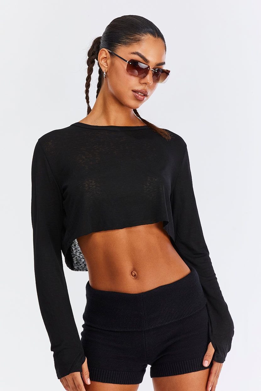 חולצת קרופ Simple As That סיומת גזורה sold by Adika