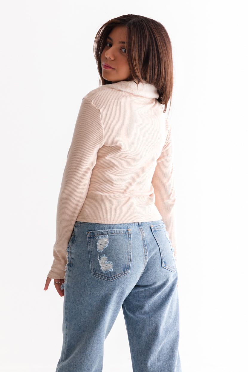 סריג ריין צווארון פרוותי sold by Adika product image thumbnail 5