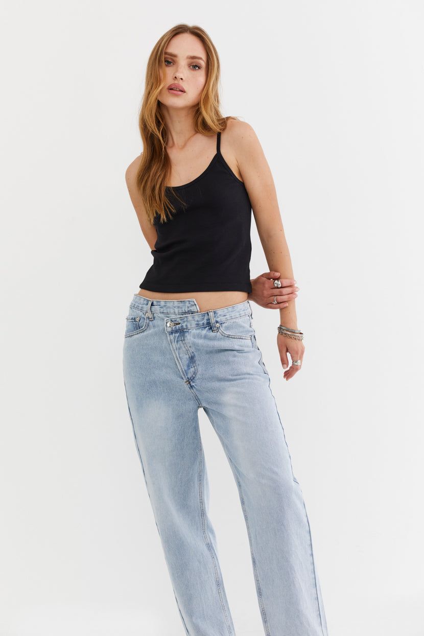 גופייה לוגו רקום // Champion sold by Adika