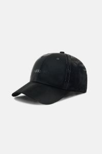 כובע מצחייה גימור מבריק // adidas sold by Adika