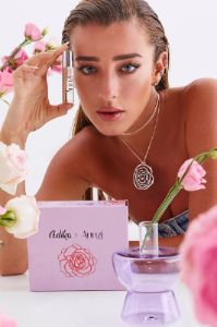 מארז בושם ושרשרת Blossom sold by Adika