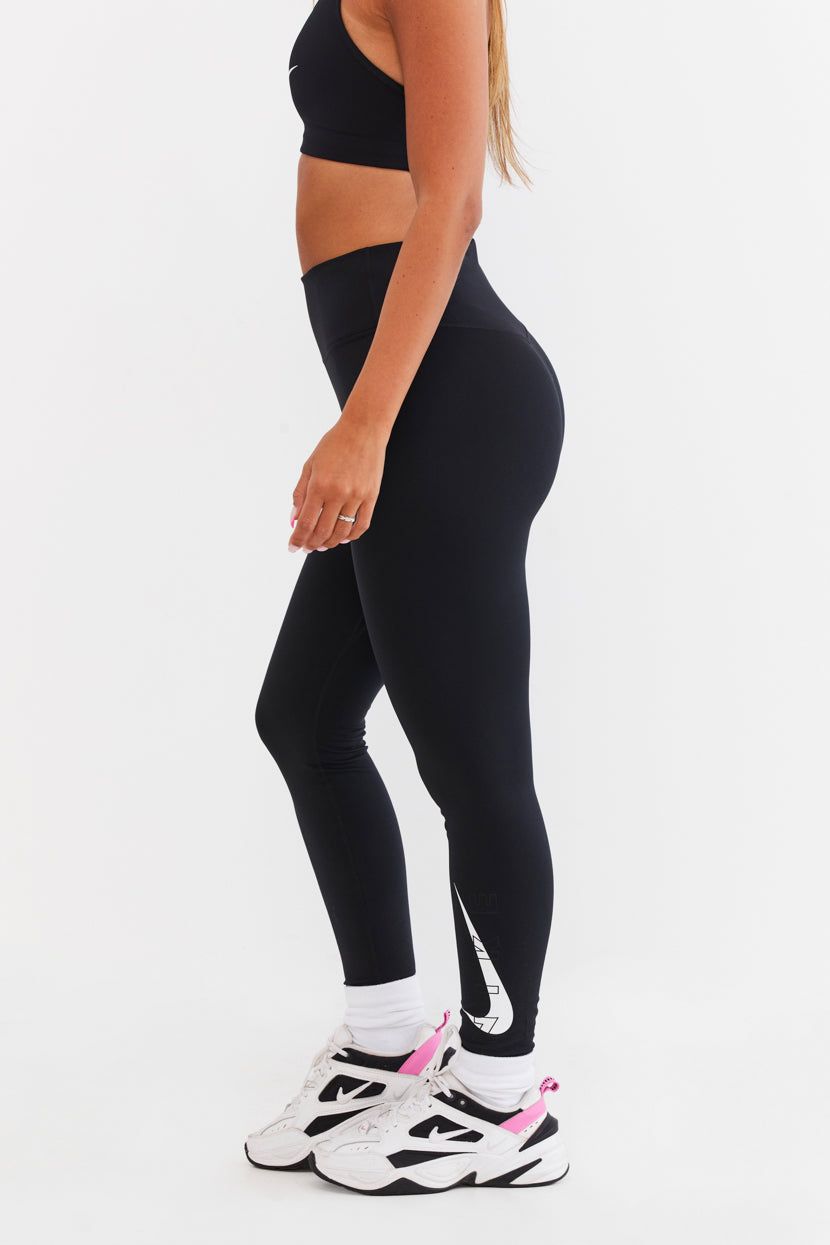 מכנסי טייץ 7/8 לוגו גרפי // NIKE sold by Adika product image thumbnail 3