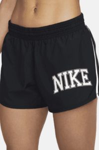 מכנסי שורטס דיטייל לוגו // NIKE sold by Adika
