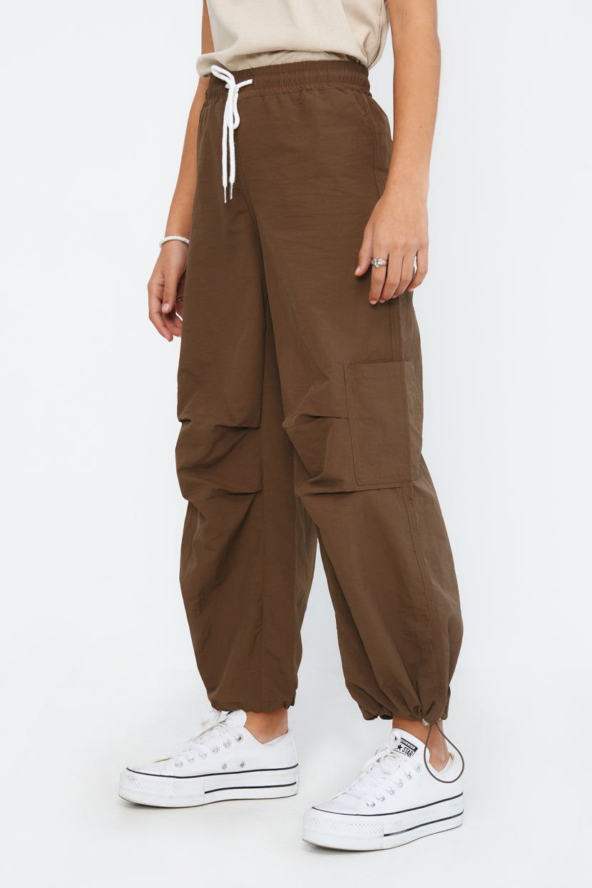 מכנסי ניילון איילין גזרה רחבה sold by Adika product image thumbnail 4