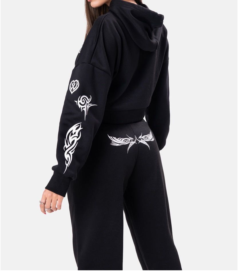 סווטשירט קפוצ'ון נוקו גזרת קרופ sold by Adika