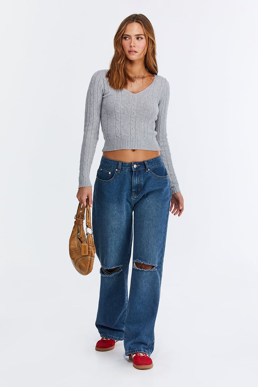 סוודר Woolly Wonderland סריגת צמות sold by Adika