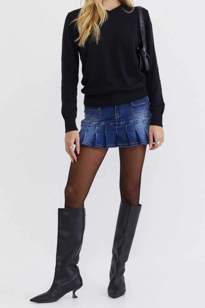 סריג Simplicity Is Key צווארון וי sold by Adika product image thumbnail 2