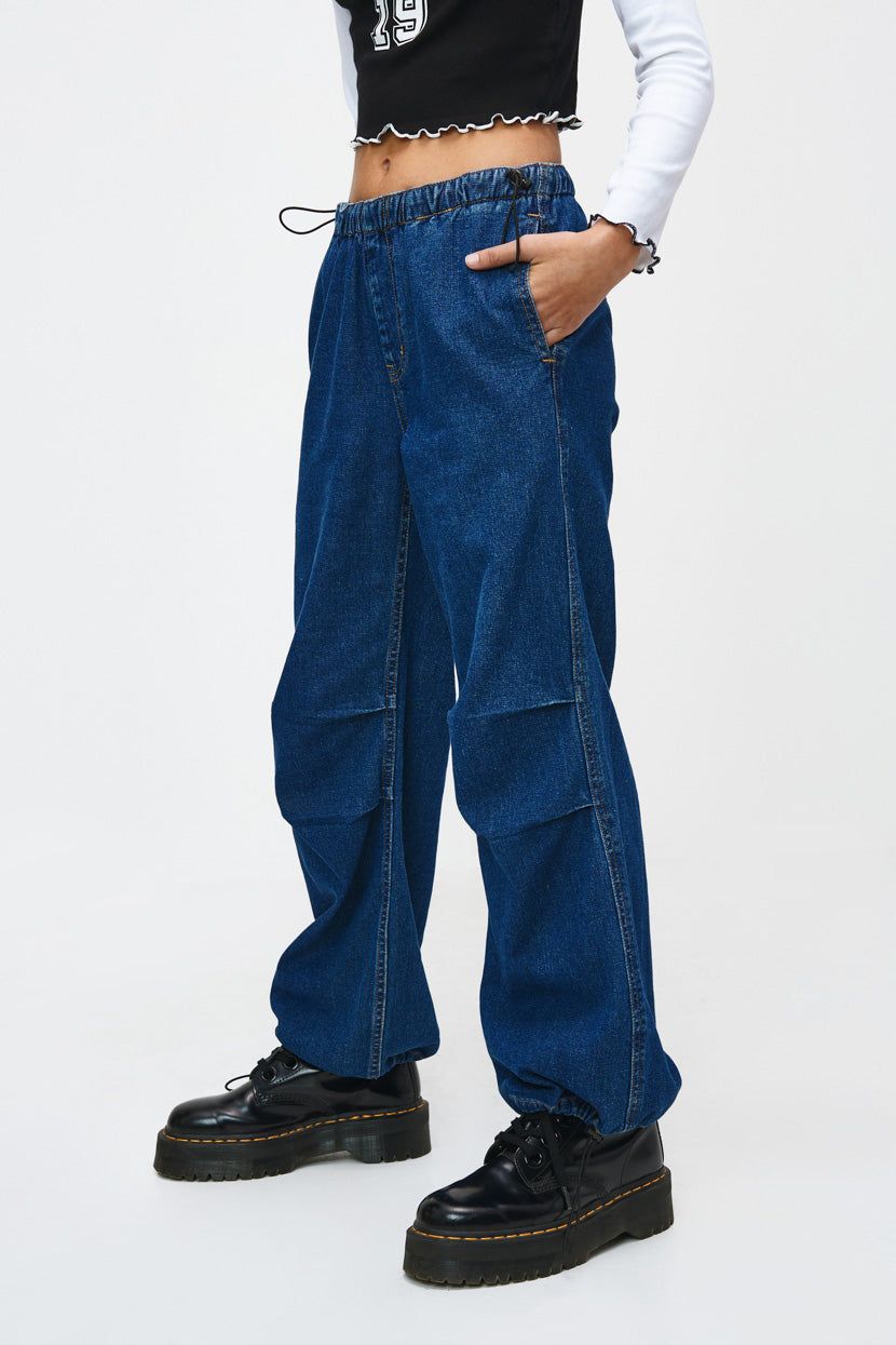 מכנסי ג'ינס ליסה גזרת דגמ"ח sold by Adika