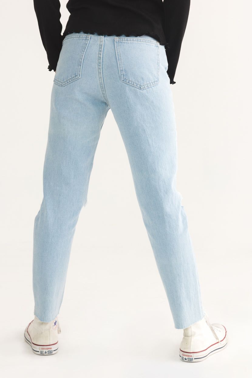 מכנסי ג'ינס מישל בשילוב קרעים sold by Adika product image thumbnail 5