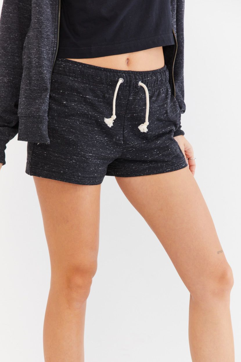 שורטס אימון בד מרצד // NIKE sold by Adika