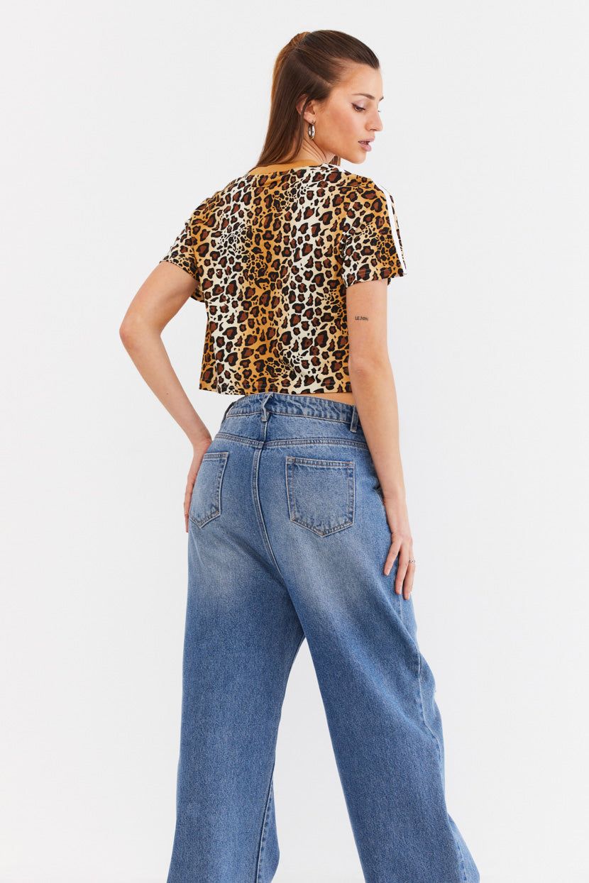 טי-שירט קרופ הדפס מנומר // adidas sold by Adika product image thumbnail 4