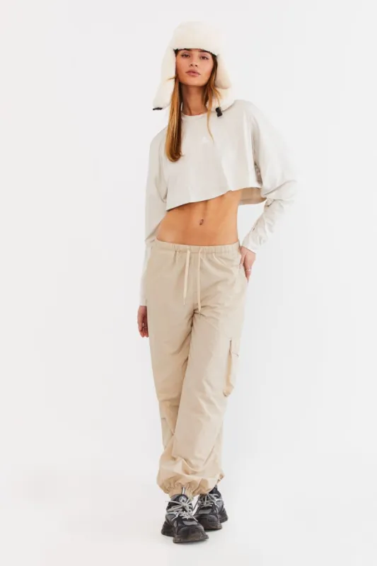 סווטשירט קרופ פתח בגב // adidas sold by Adika