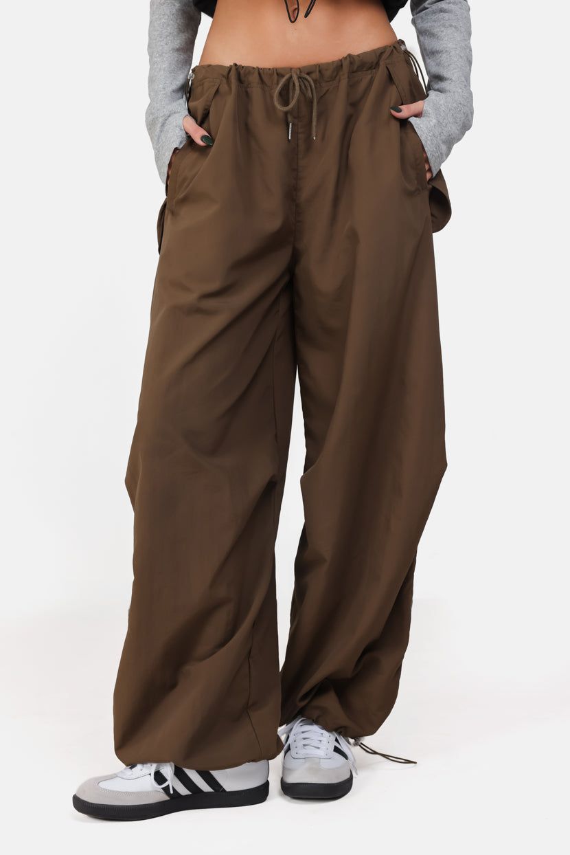 מכנסי ניילון נורמן שרוכי כיווץ sold by Adika