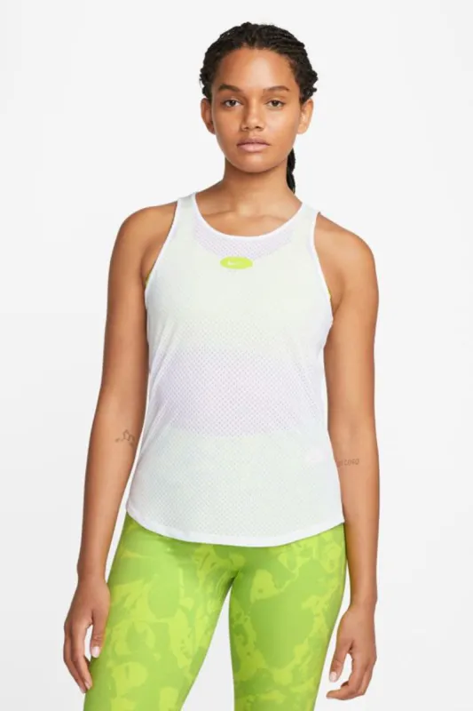 גופיית רשת קאט-אאוט בגב // NIKE sold by Adika