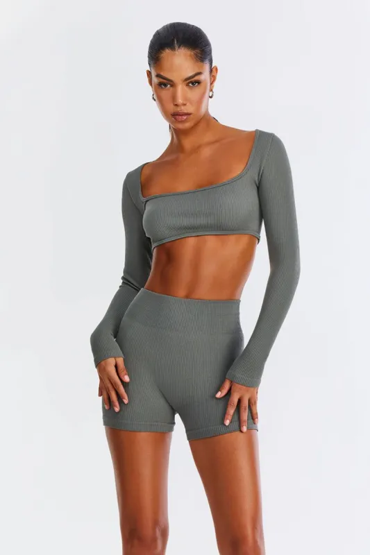 חולצת ריב Black Out חיתוך קרופ | SEAMLESS sold by Adika