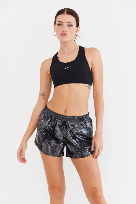שורטס בד ניילון גימור מטאלי // NIKE sold by Adika