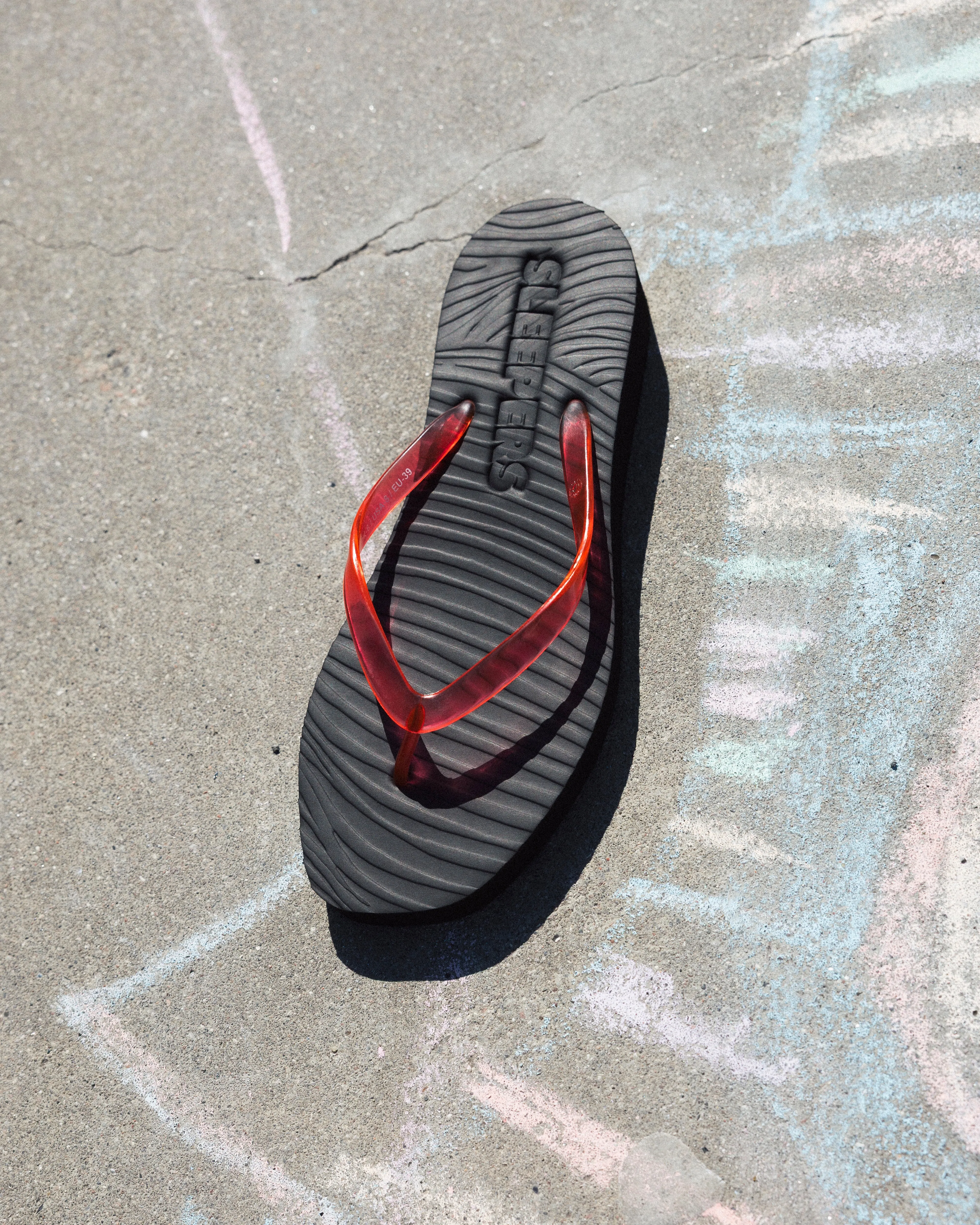 Tapered Platform Black with Transparent Red Strap
sold by Sleepers product image thumbnail 2