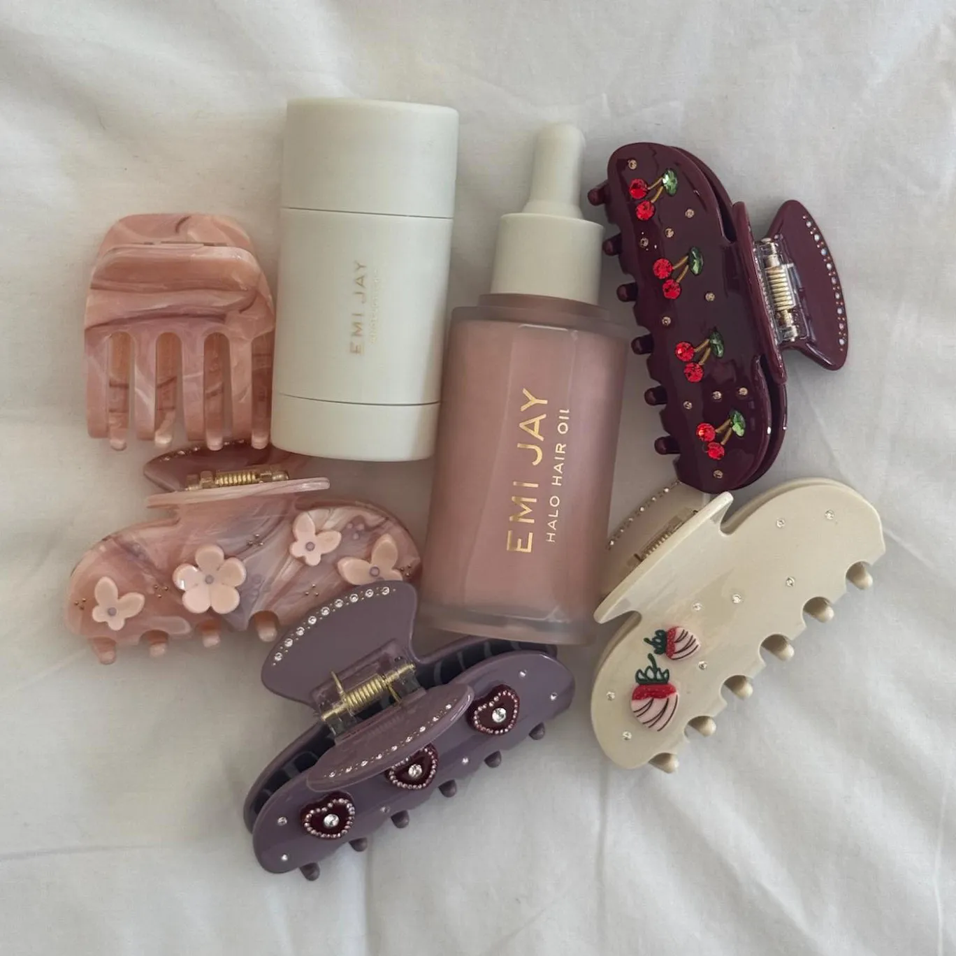 Sweetheart Clip in Bordeaux Cherry Pie sold by Emi Jay product image thumbnail 4