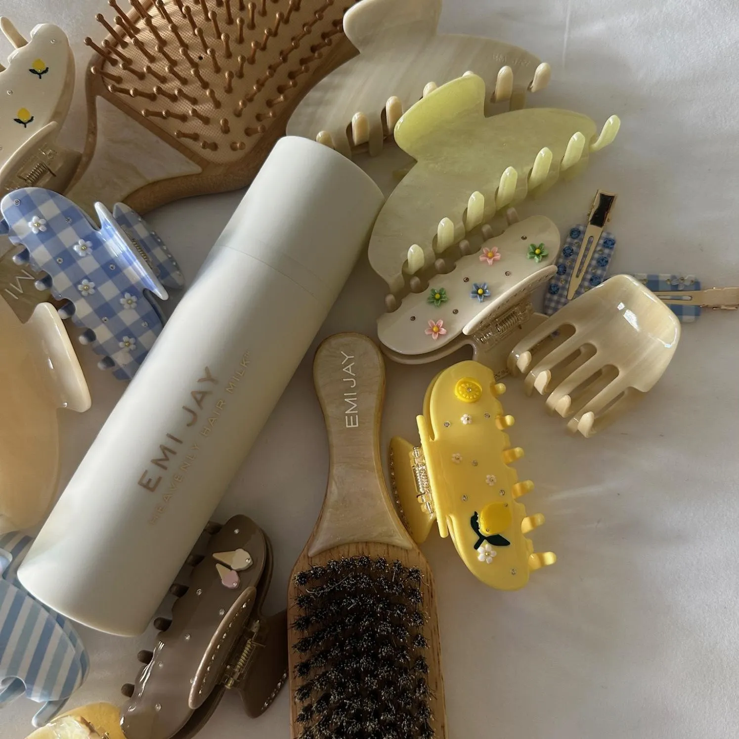 Big Effing Clip in Lemon Sugar sold by Emi Jay product image thumbnail 3