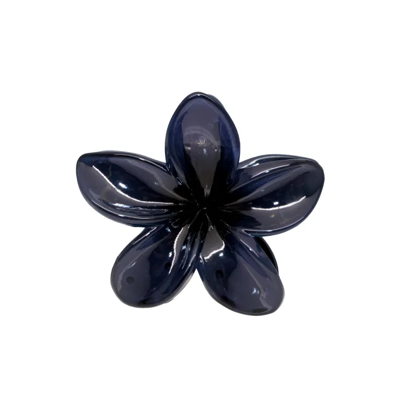 Super Bloom Clip in Blackberry made by Emi Jay