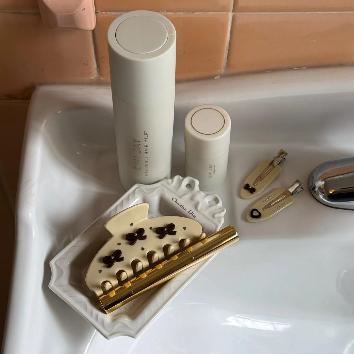 Popstar Clips in Hazelnut Hug sold by Emi Jay product image thumbnail 4