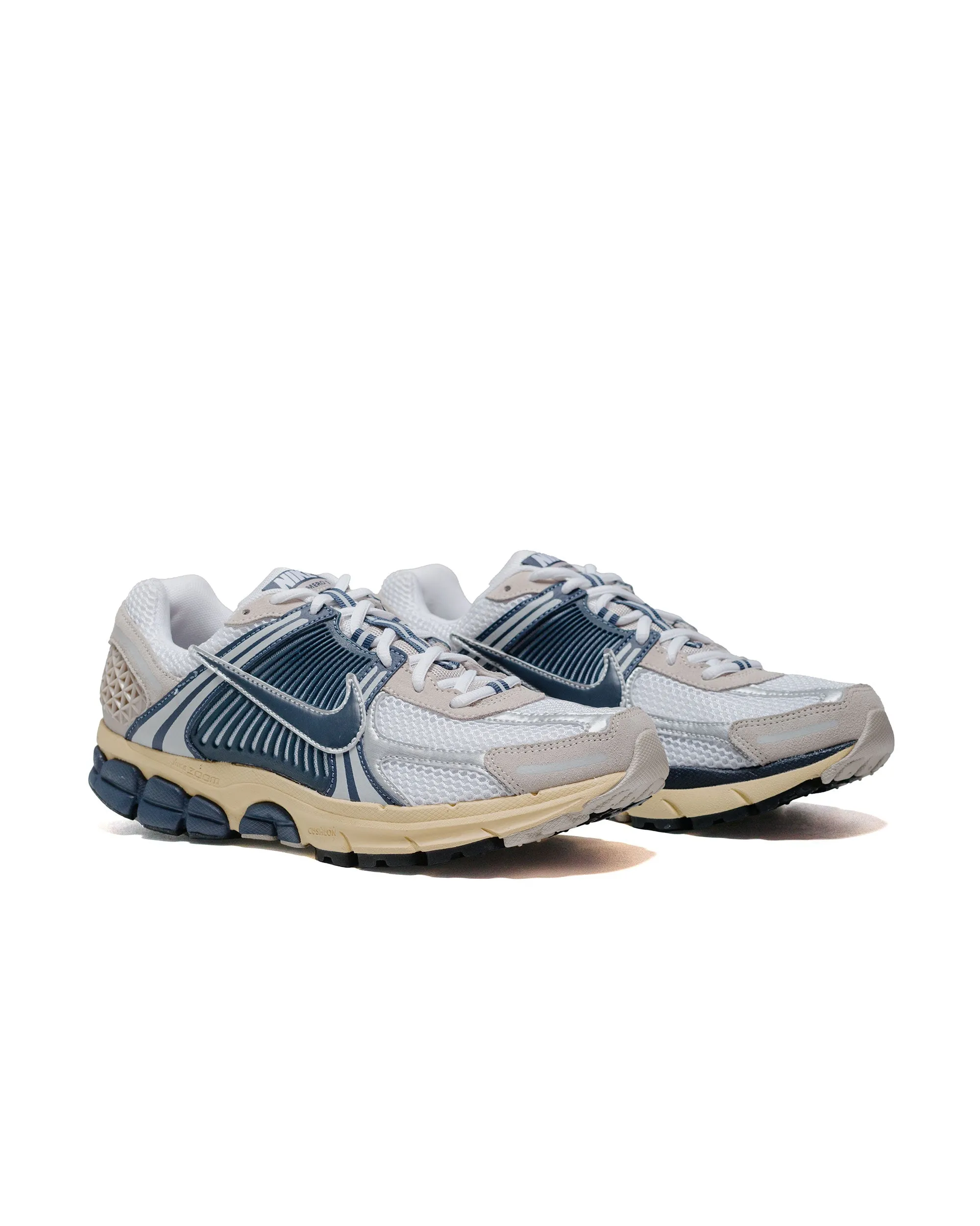 Nike Zoom Vomero 5 White/Thunder Blue/Cream II sold by Lost & Found product image thumbnail 2
