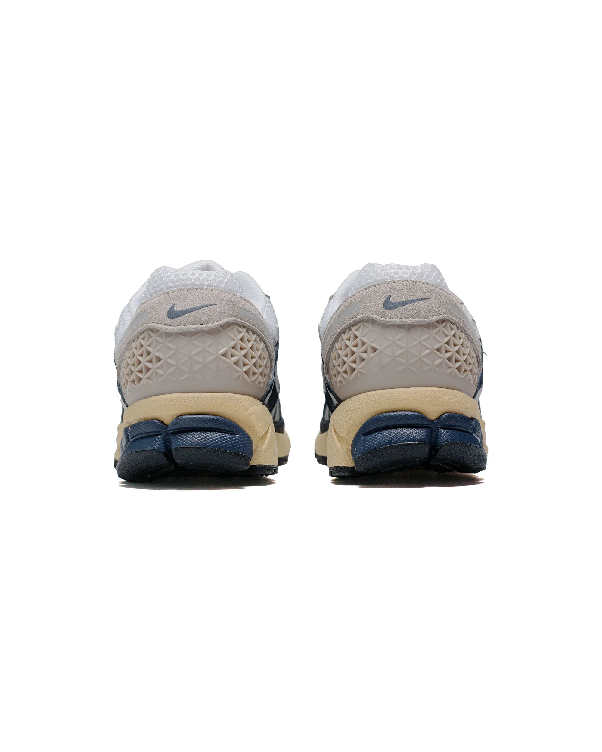 Nike Zoom Vomero 5 White/Thunder Blue/Cream II sold by Lost & Found product image thumbnail 4