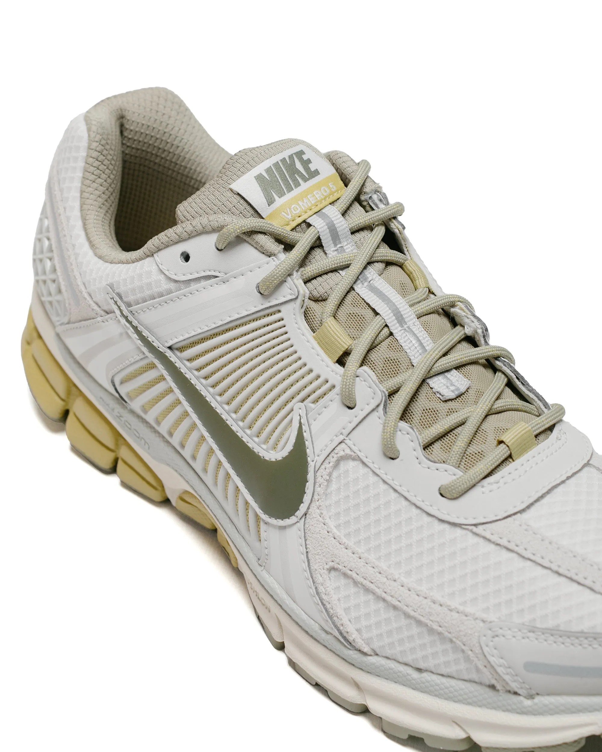 Nike Zoom Vomero 5 Light Bone/Phantom sold by Lost & Found product image thumbnail 3